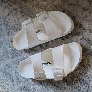 CLOSET CLEAN OUT Women's Birkenstocl Arizona EVA Essentials Slide Sandals